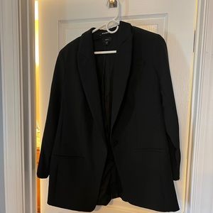 Women’s boyfriend fit blazer